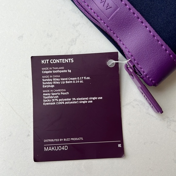 2 United Airlines x Away Travel Amenity Kit Blue Purple Zip Pouch Bag Neoprene - Picture 9 of 14